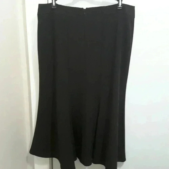 Alyn Paige Skirt - Picture 2 of 3